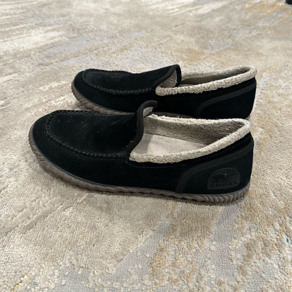 Sorel men’s suede black‎ slippers in GUC size 9 black